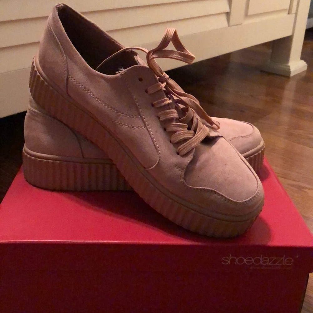 Lowtop shoes